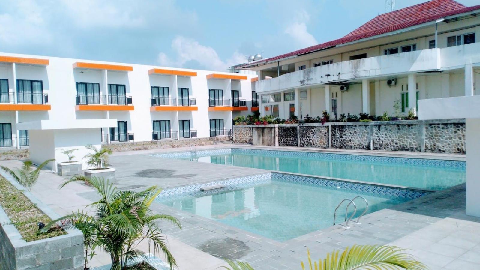 Graha Serasan Seandanan Hotel Banding Agung Ngoại thất bức ảnh